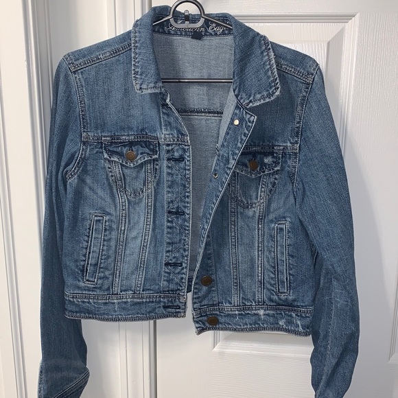 American Eagle Outfitters Jackets & Blazers - American Eagle jean jacket. Size large